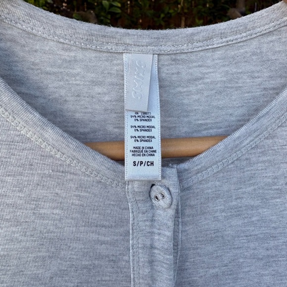 Skims Sleep Henley in Light Heather Gray Long Sleeve Dress - Picture 6 of 7